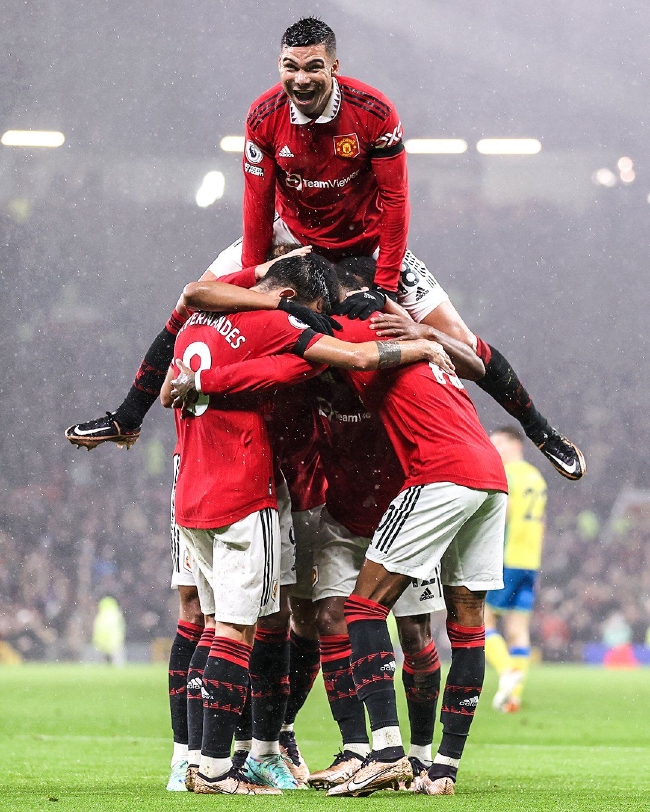 图斯似乎陷 图斯似乎陷